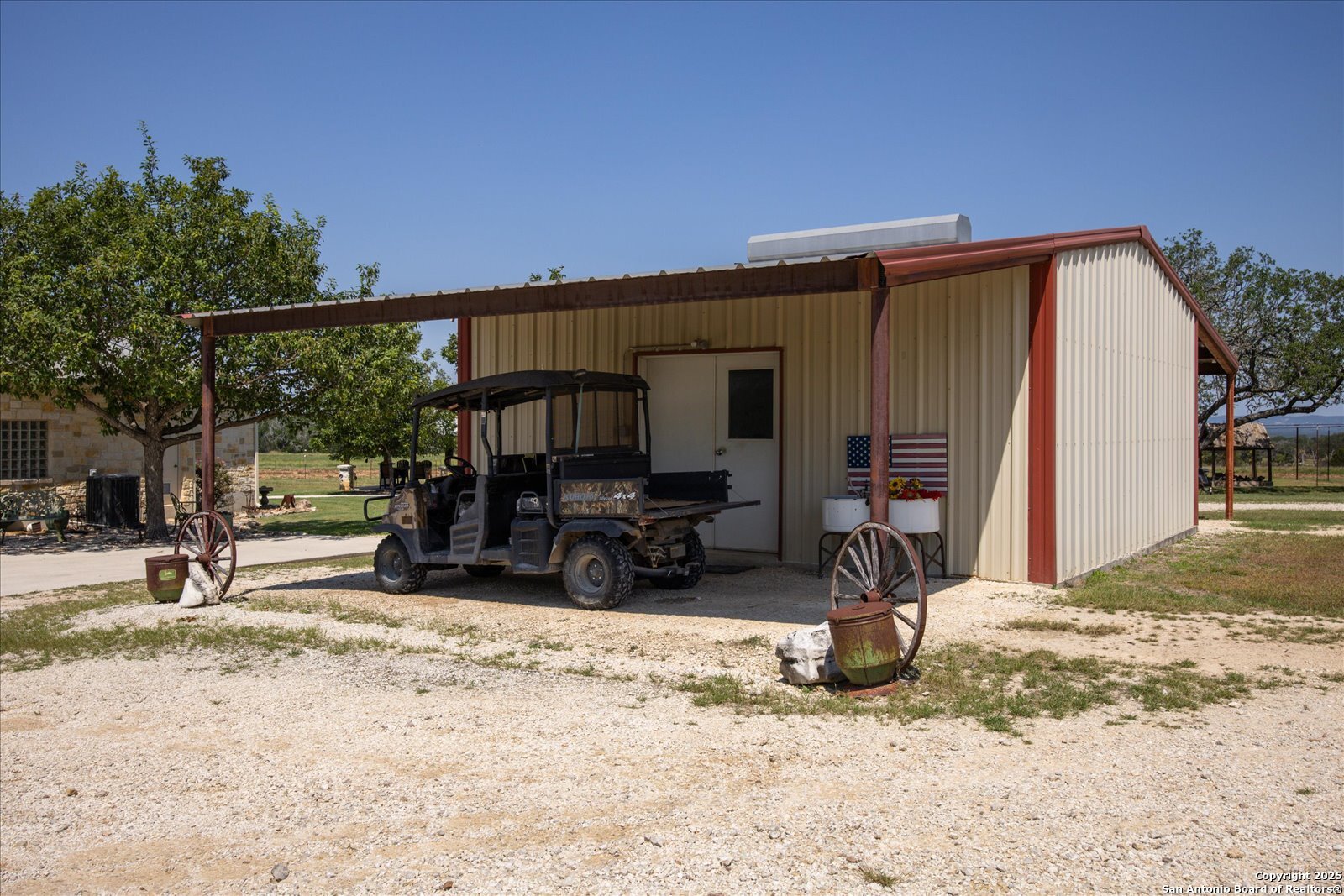 main property photo 47