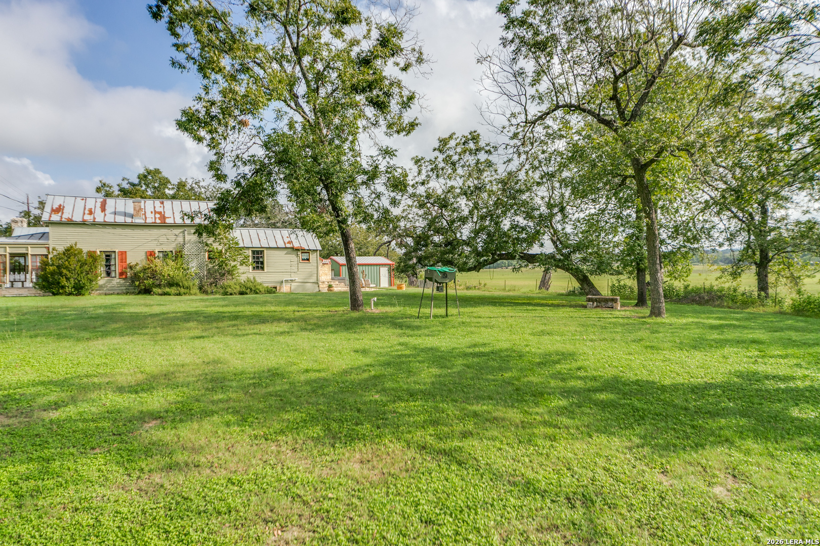 main property photo 14