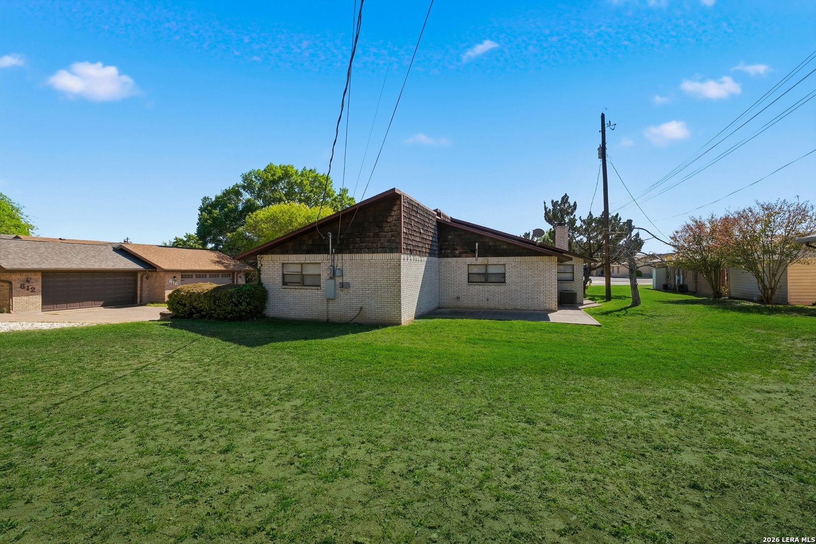 main property photo 29