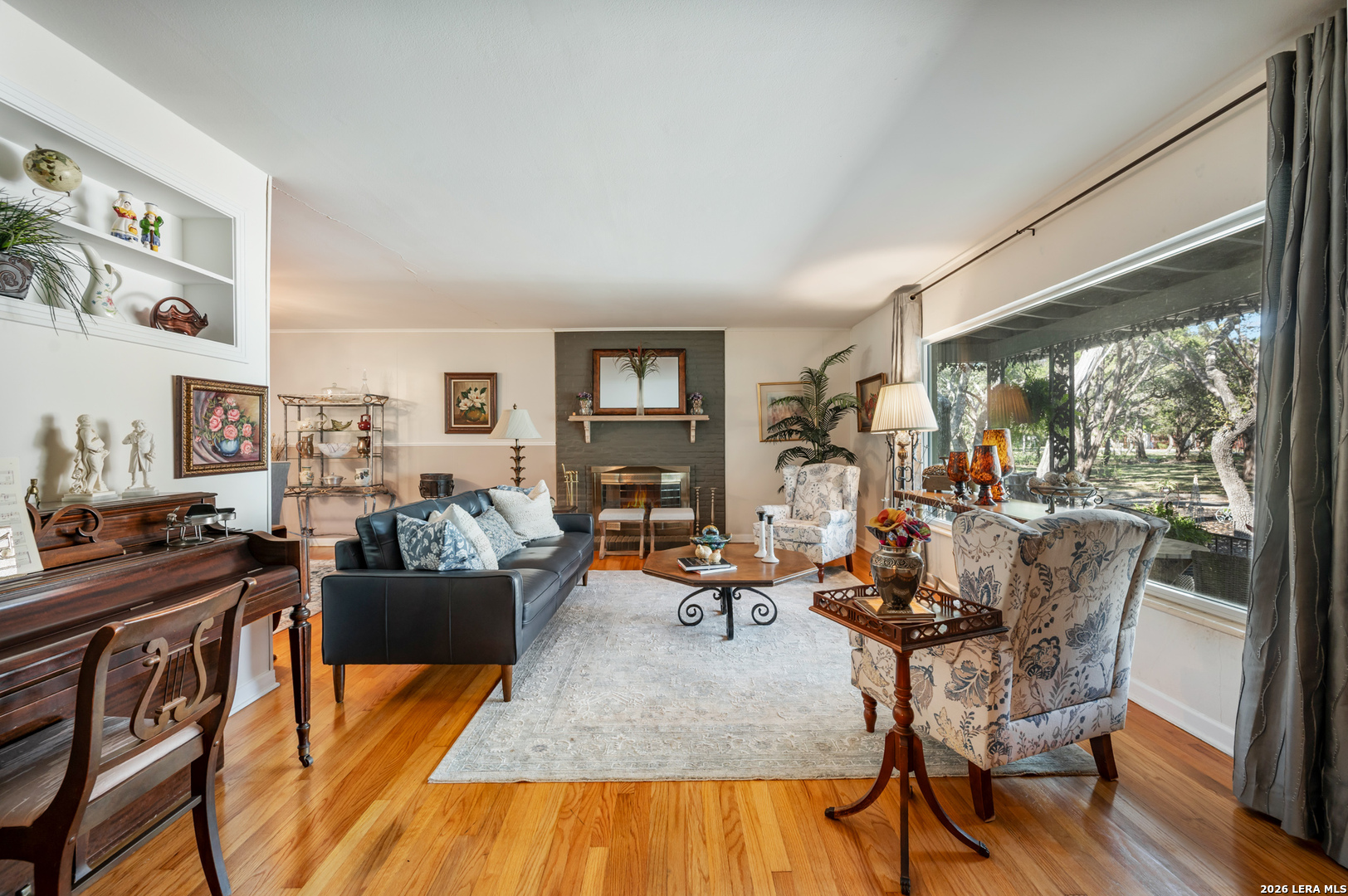 main property photo 9