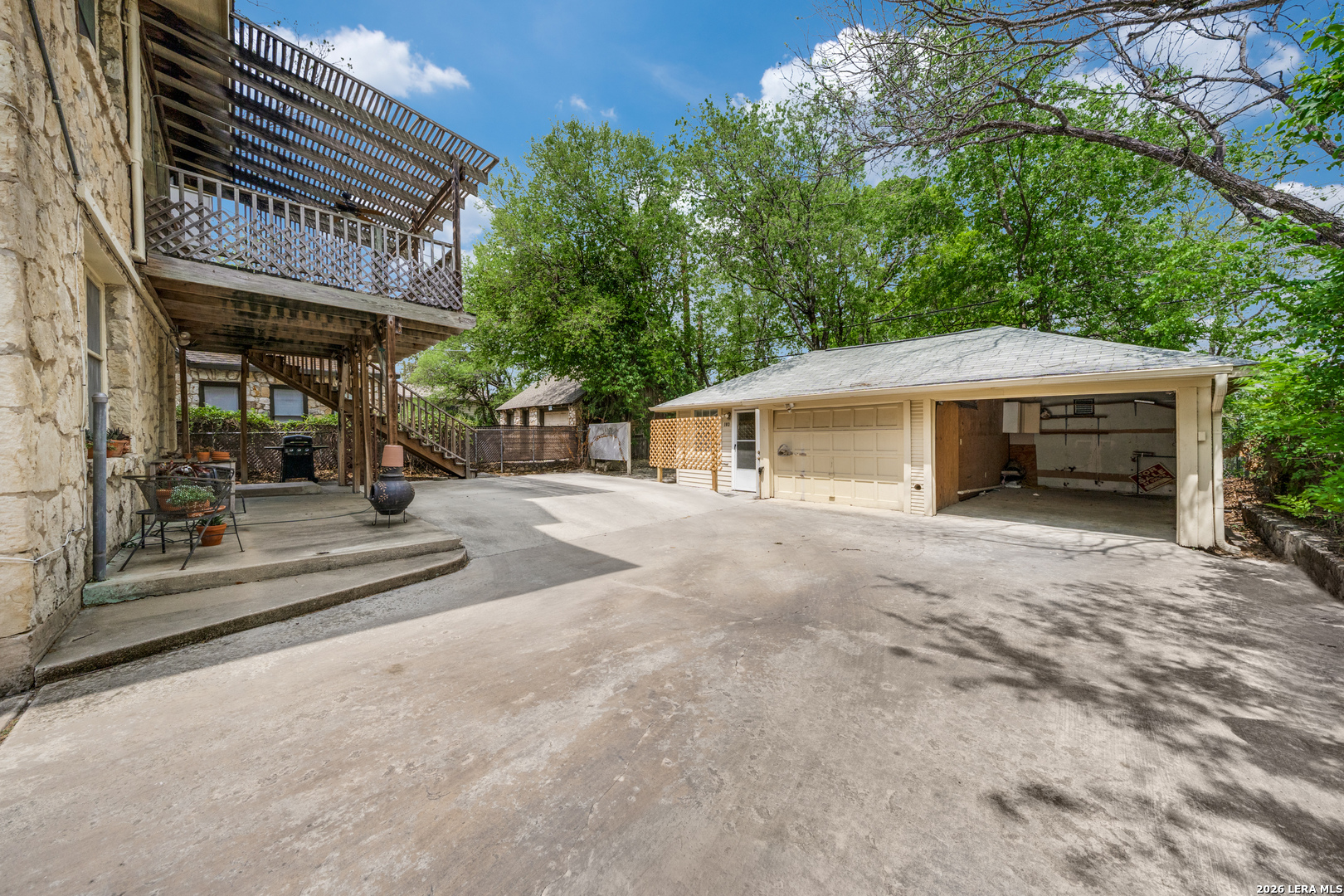 main property photo 20