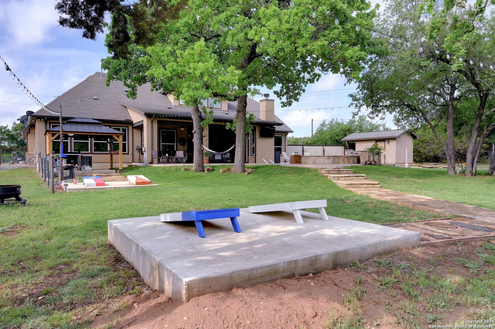 main property photo 23