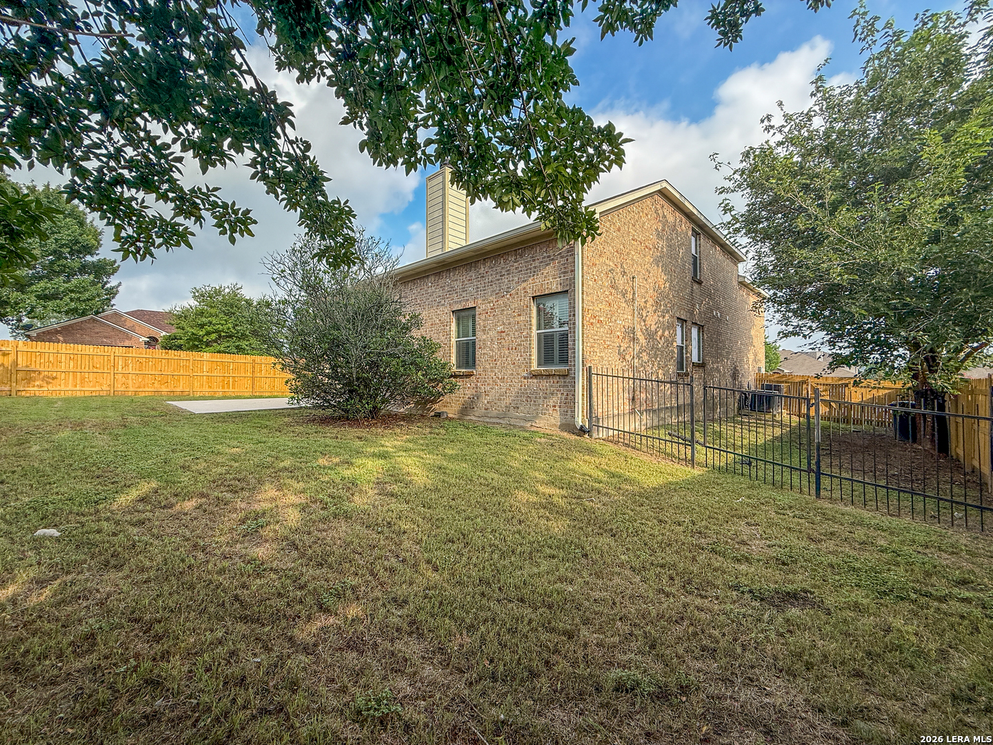 main property photo 30
