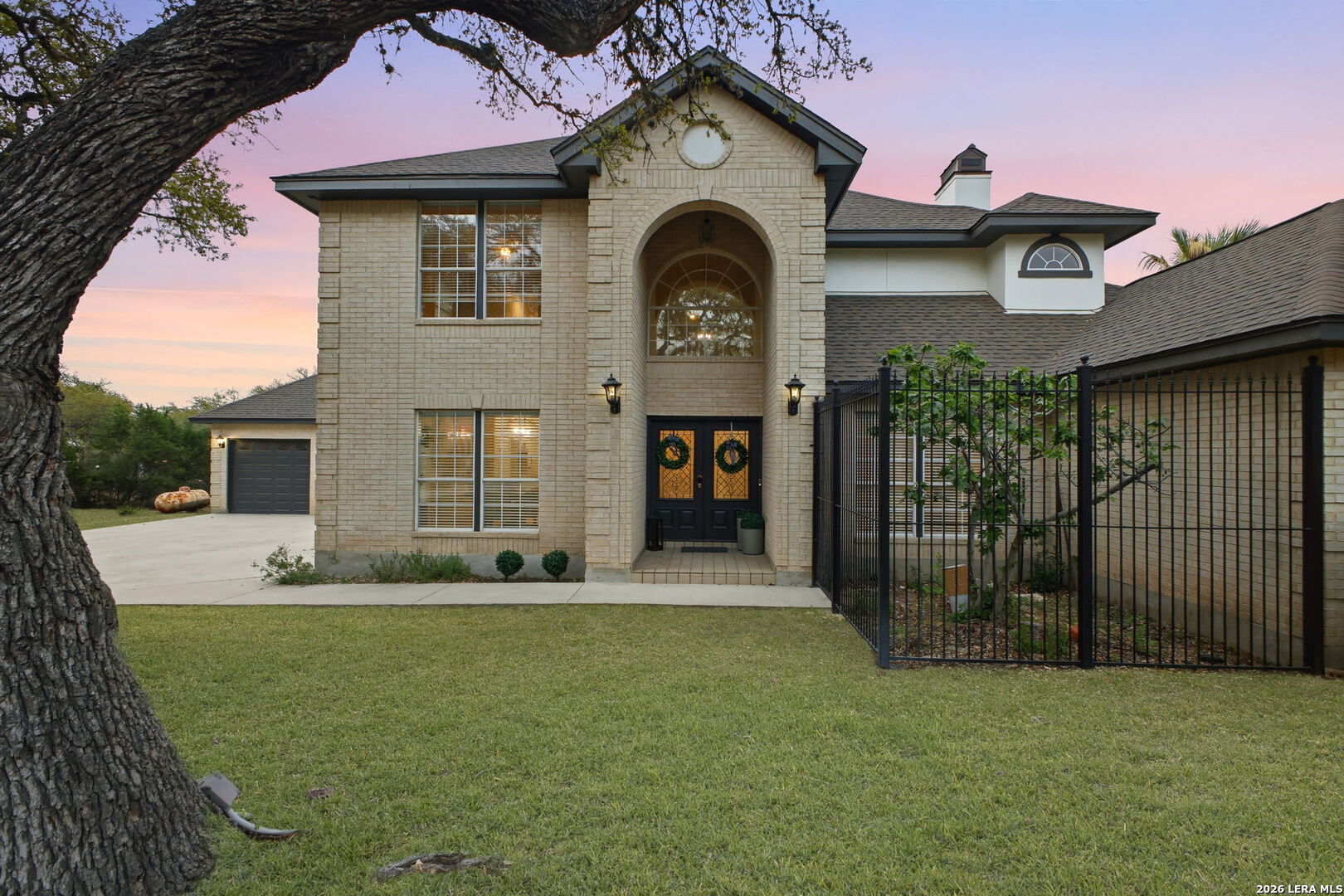 main property photo 3