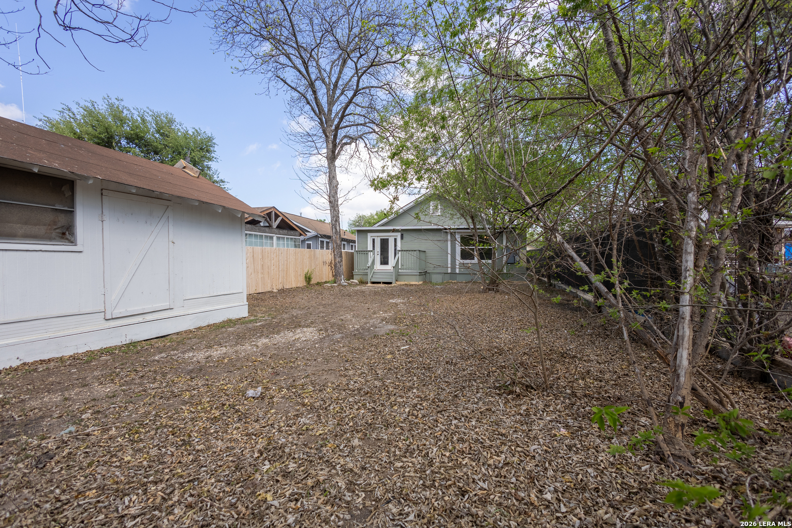 main property photo 18