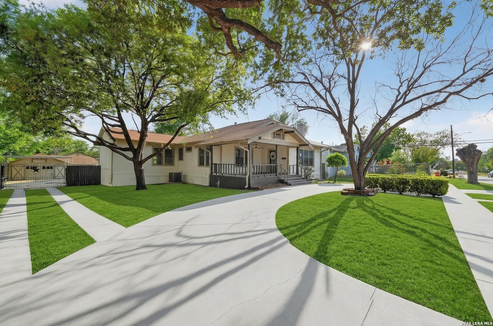main property photo 11