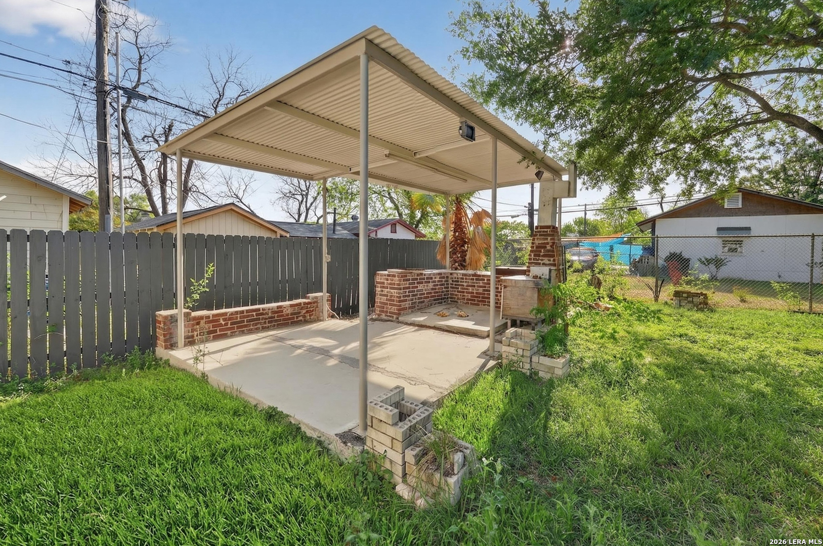 main property photo 39