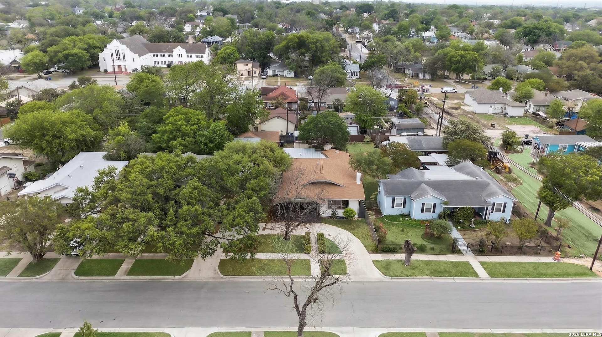 main property photo 51