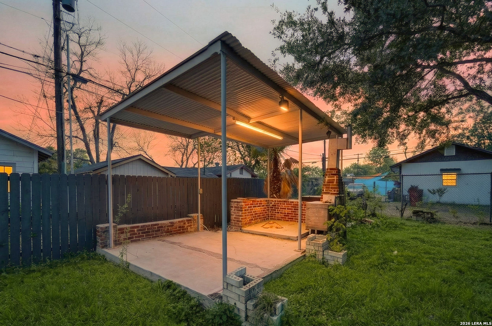 main property photo 6