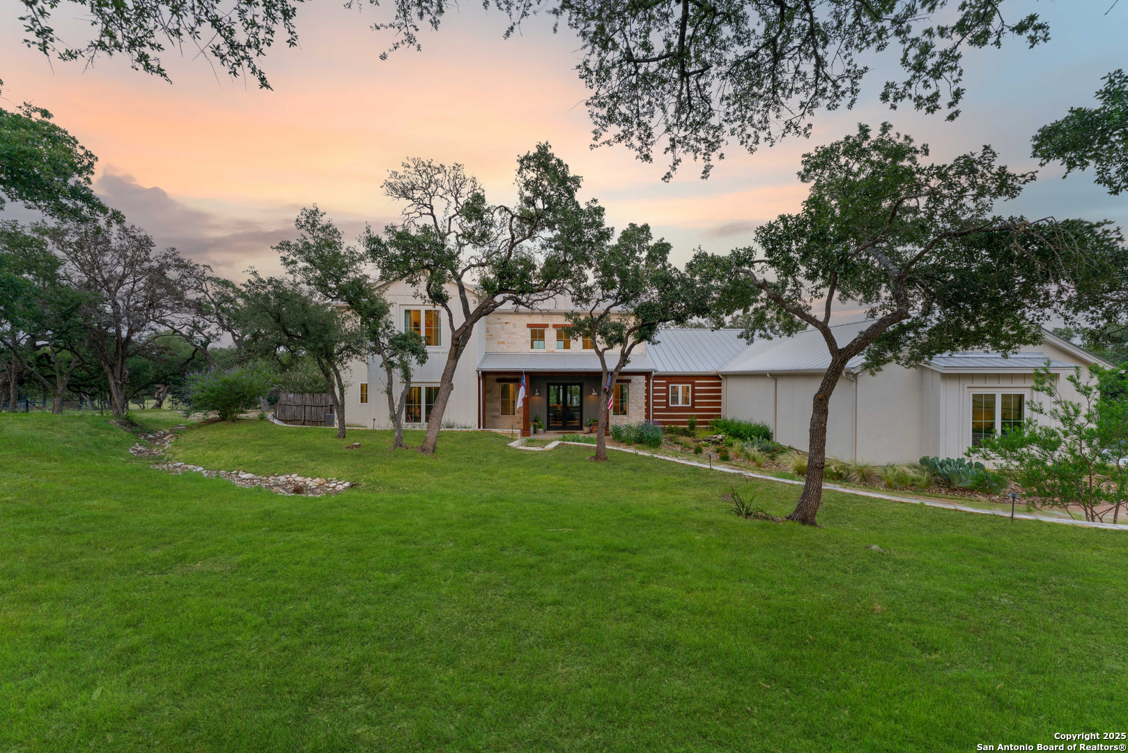 main property photo 5