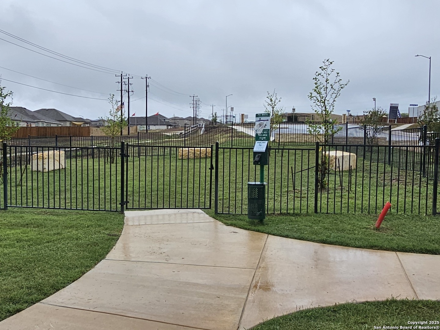 main property photo 16