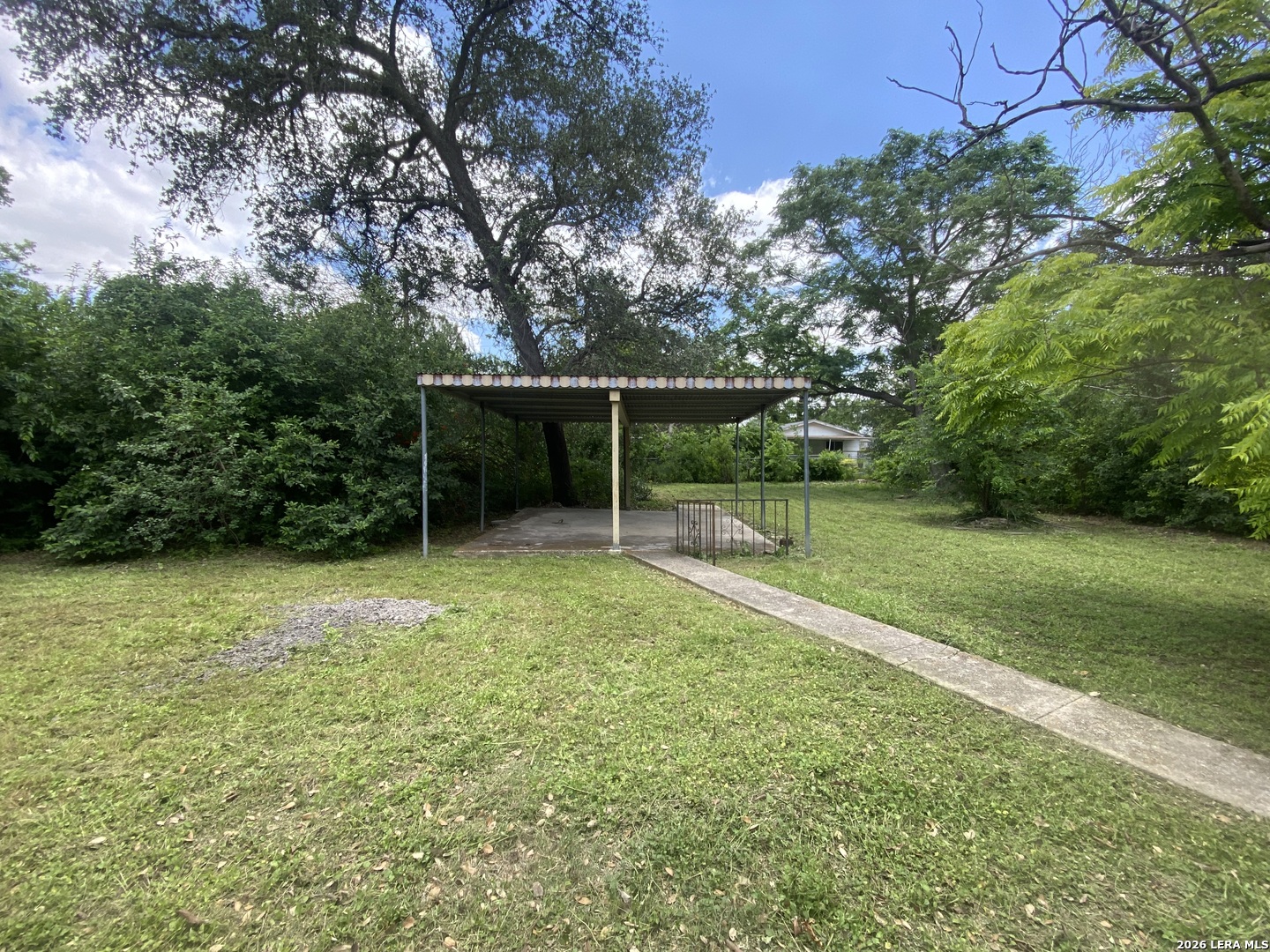 main property photo 13