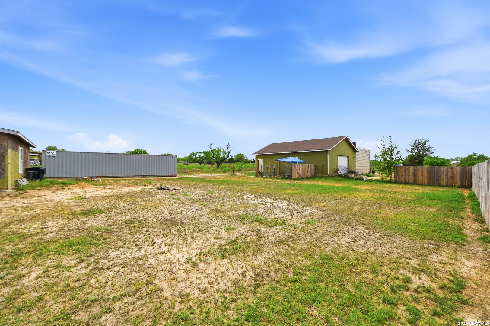main property photo 33