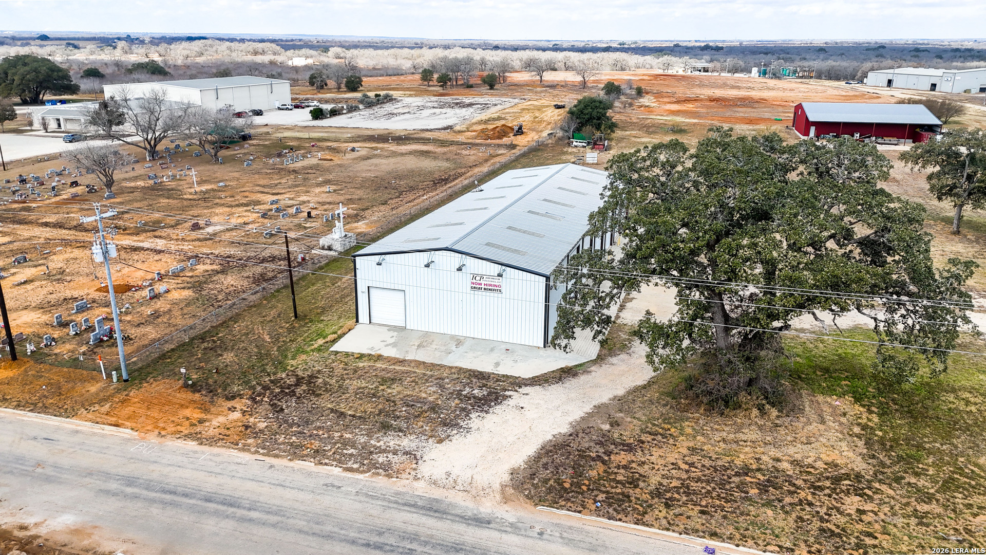 main property photo 40