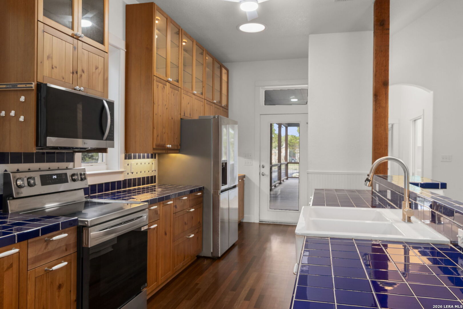 main property photo 14