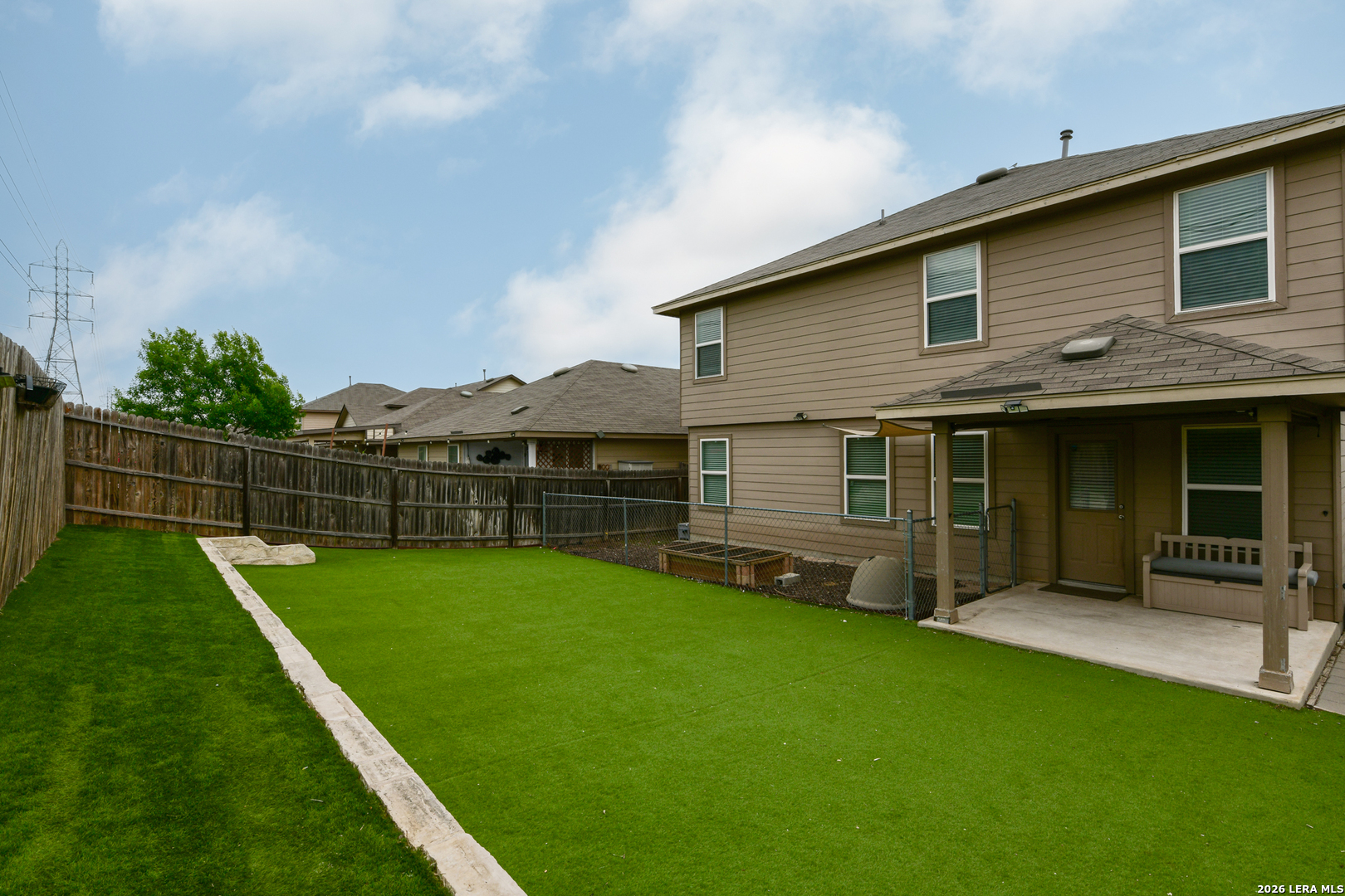 main property photo 30