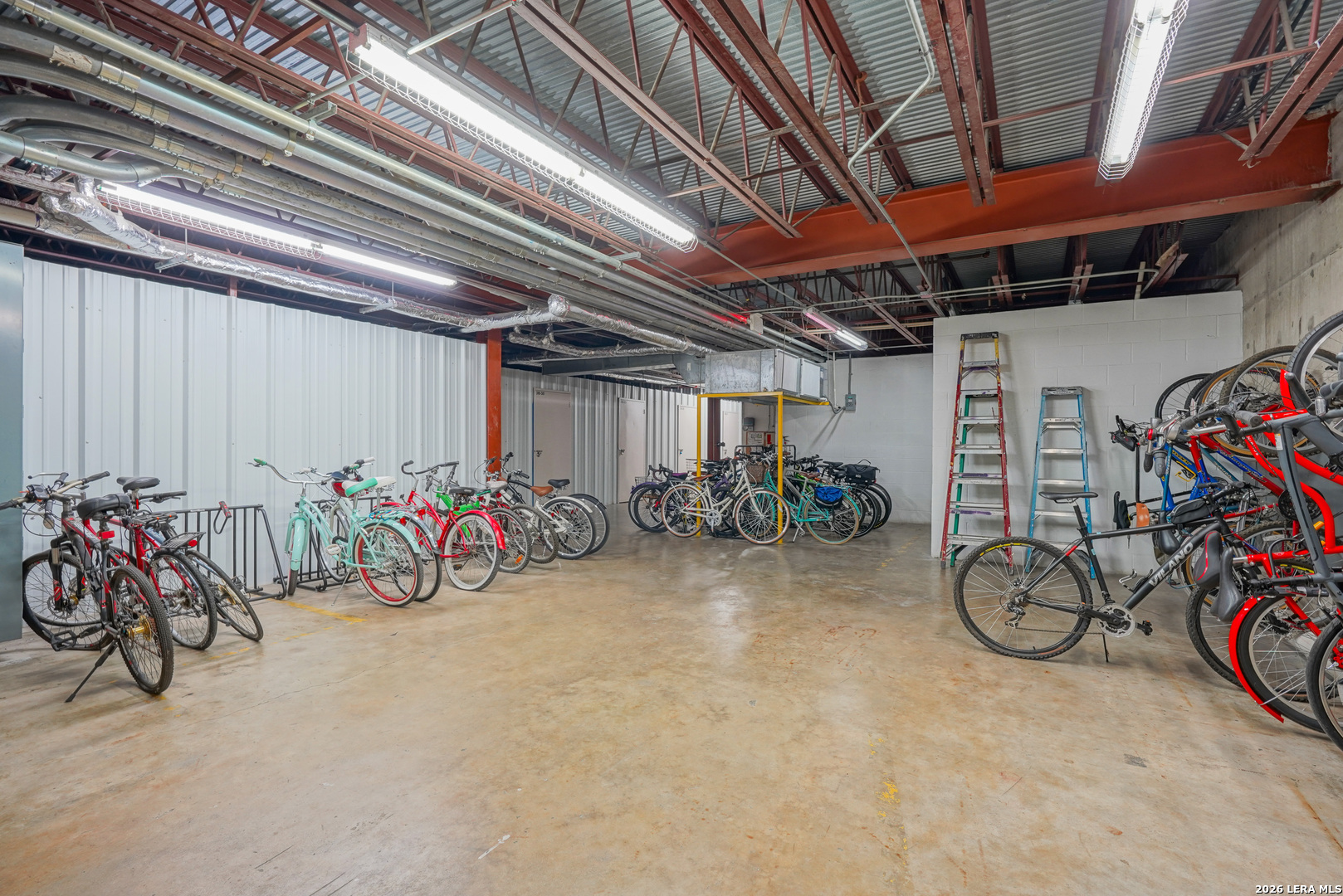 main property photo 39