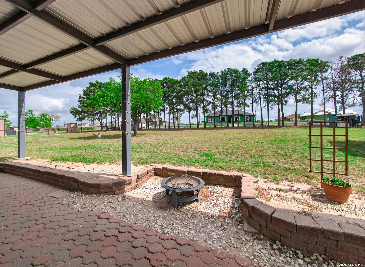 main property photo 34