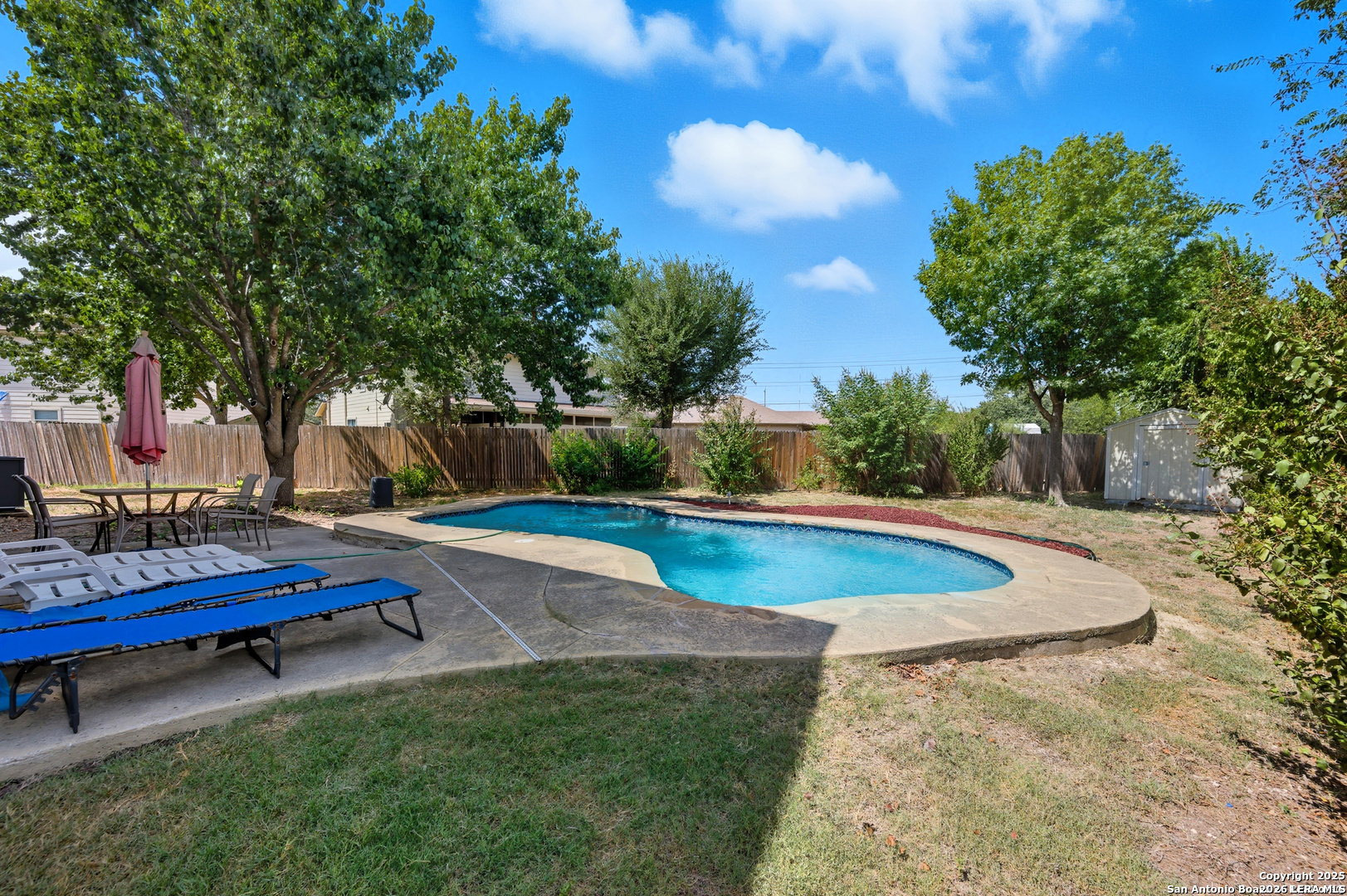 main property photo 14