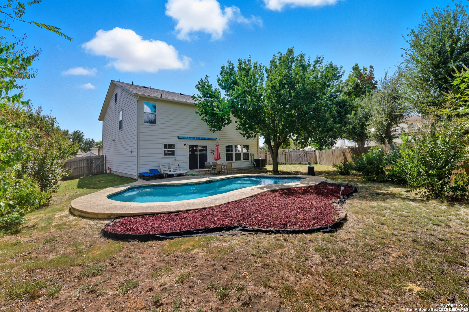 main property photo 15