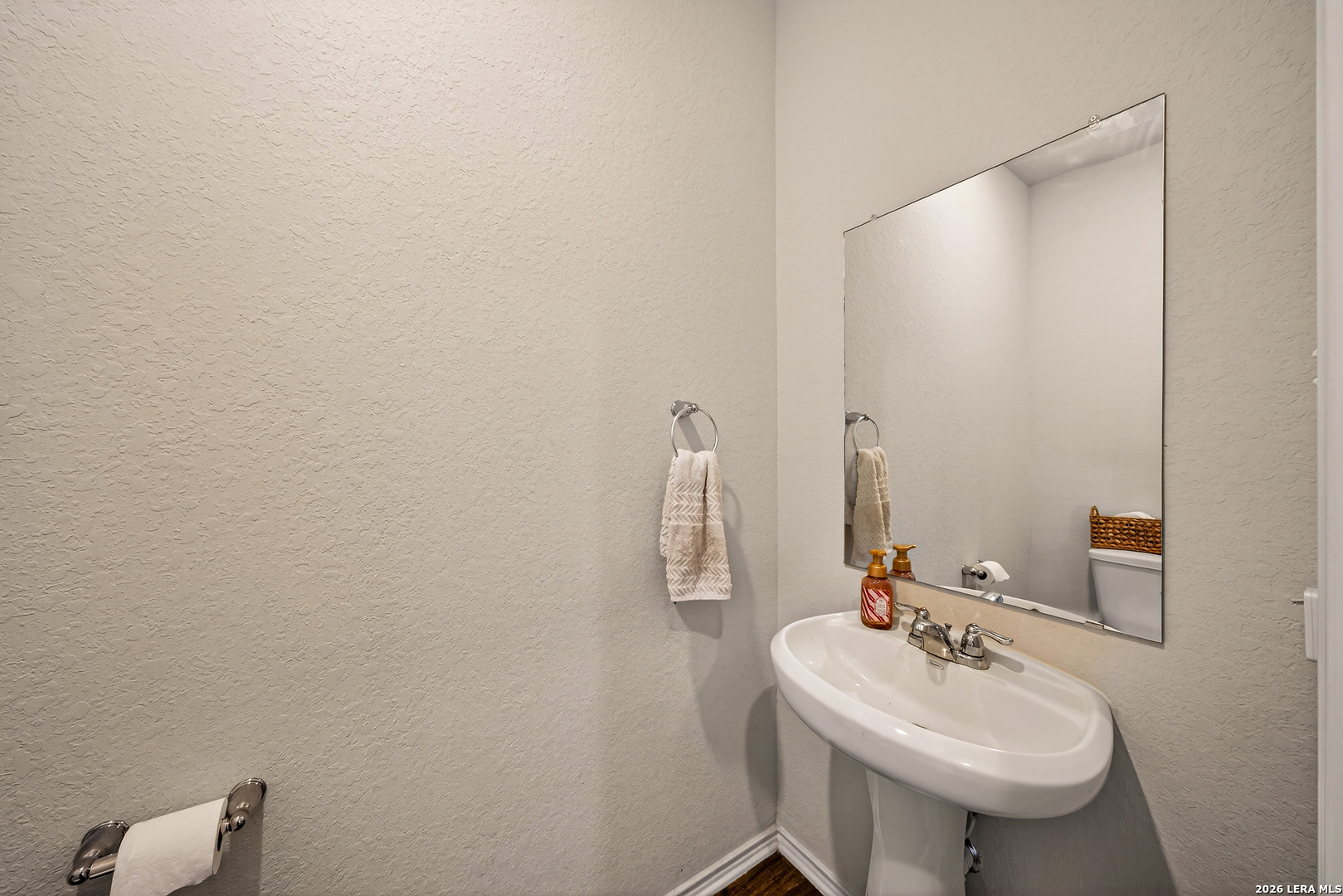 main property photo 15