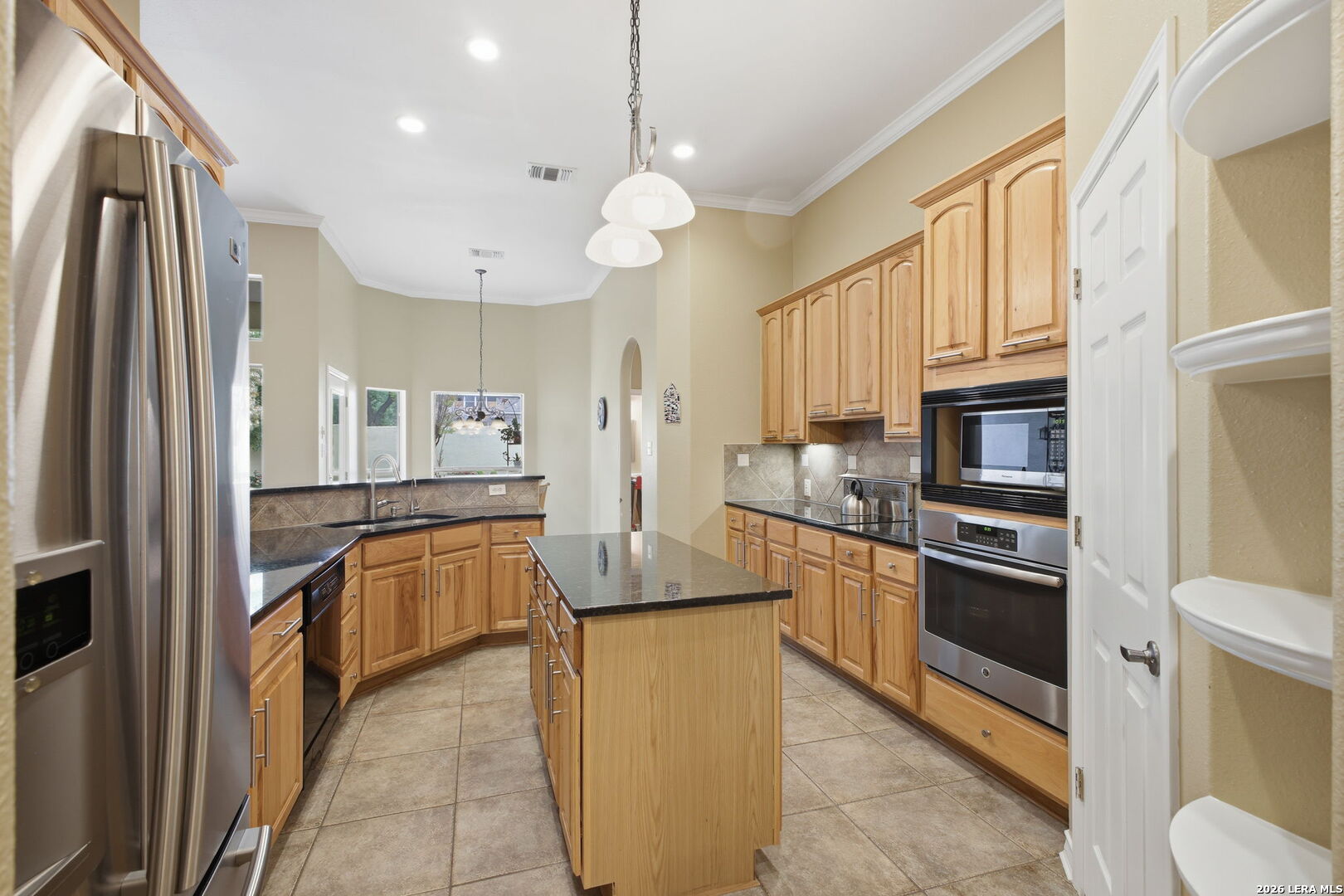 main property photo 18