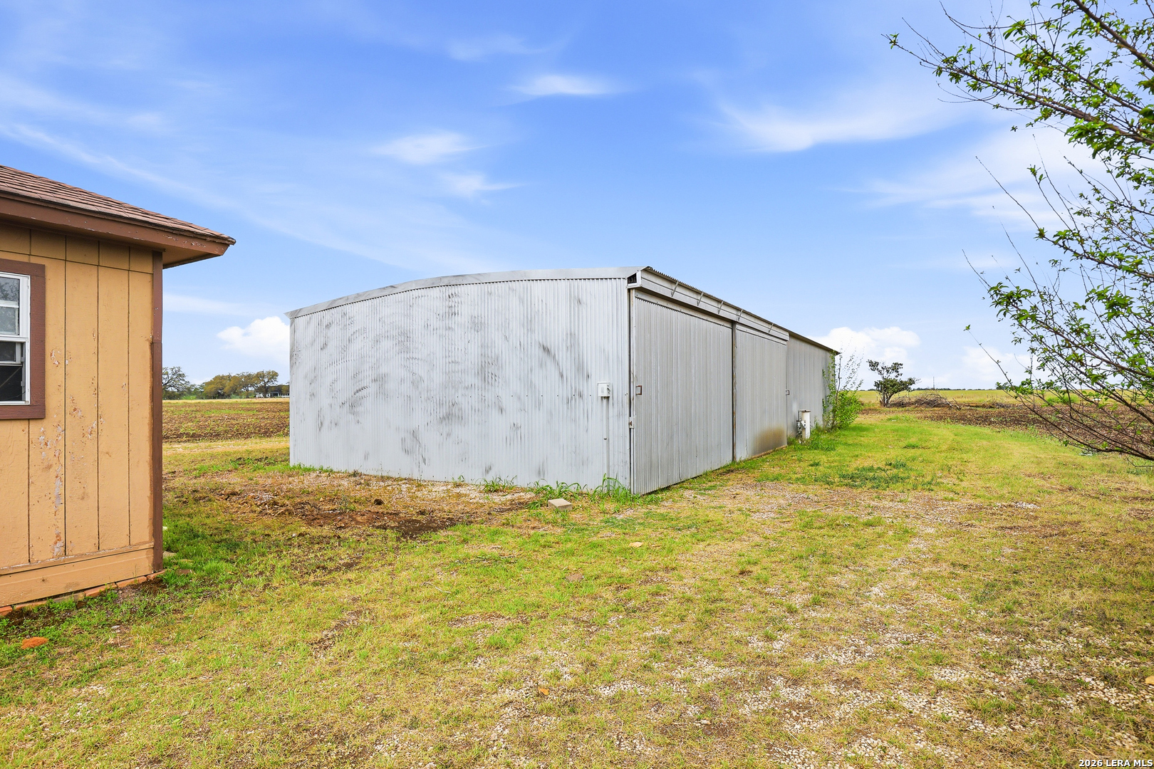 main property photo 39