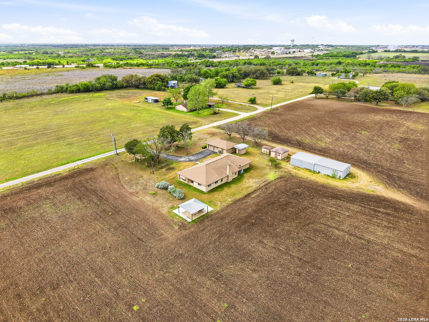 main property photo 45