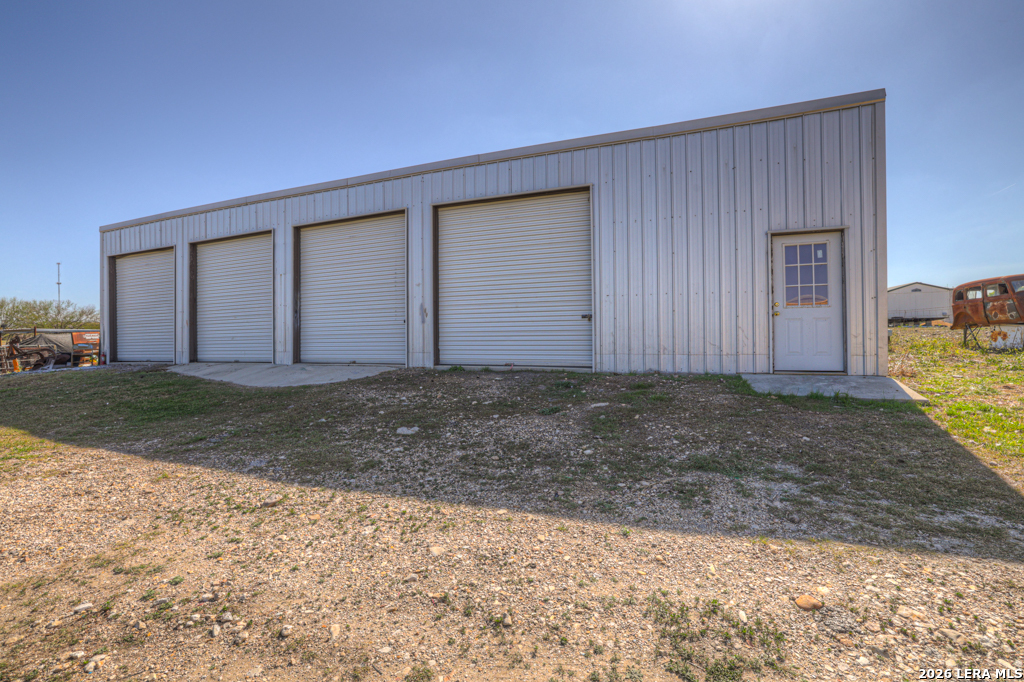 main property photo 33