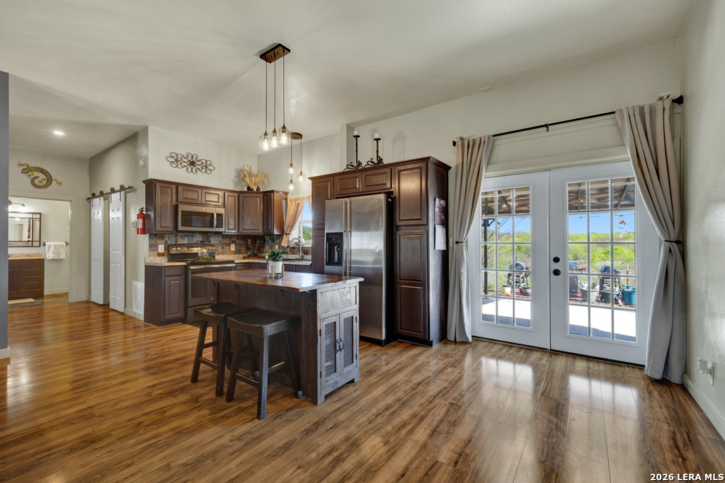 main property photo 8