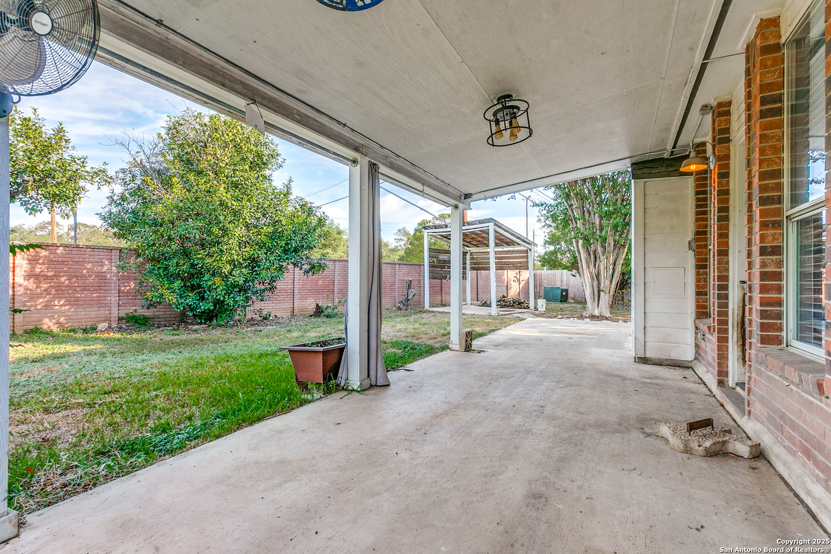 main property photo 20