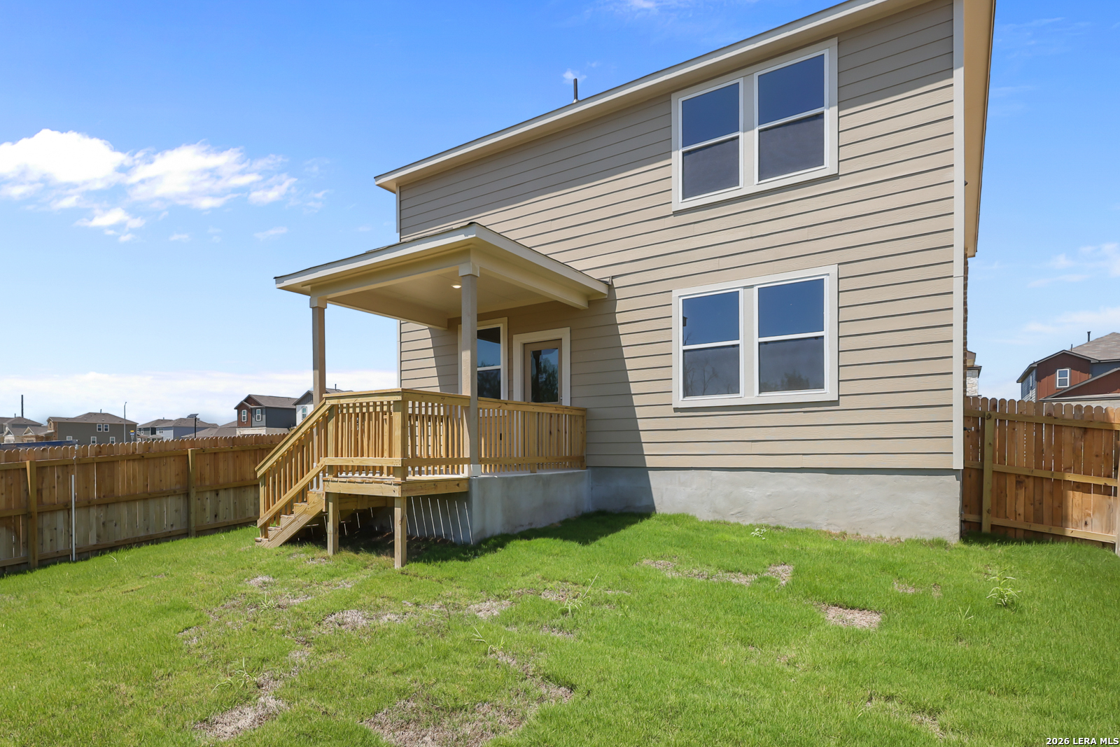 main property photo 28