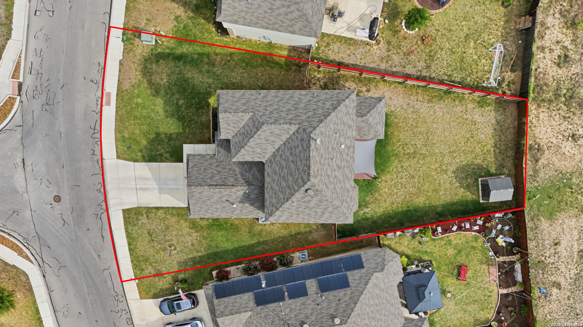 main property photo 34