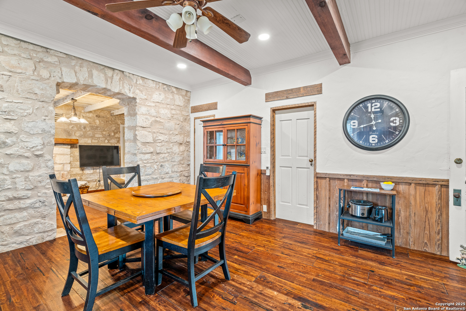 main property photo 14