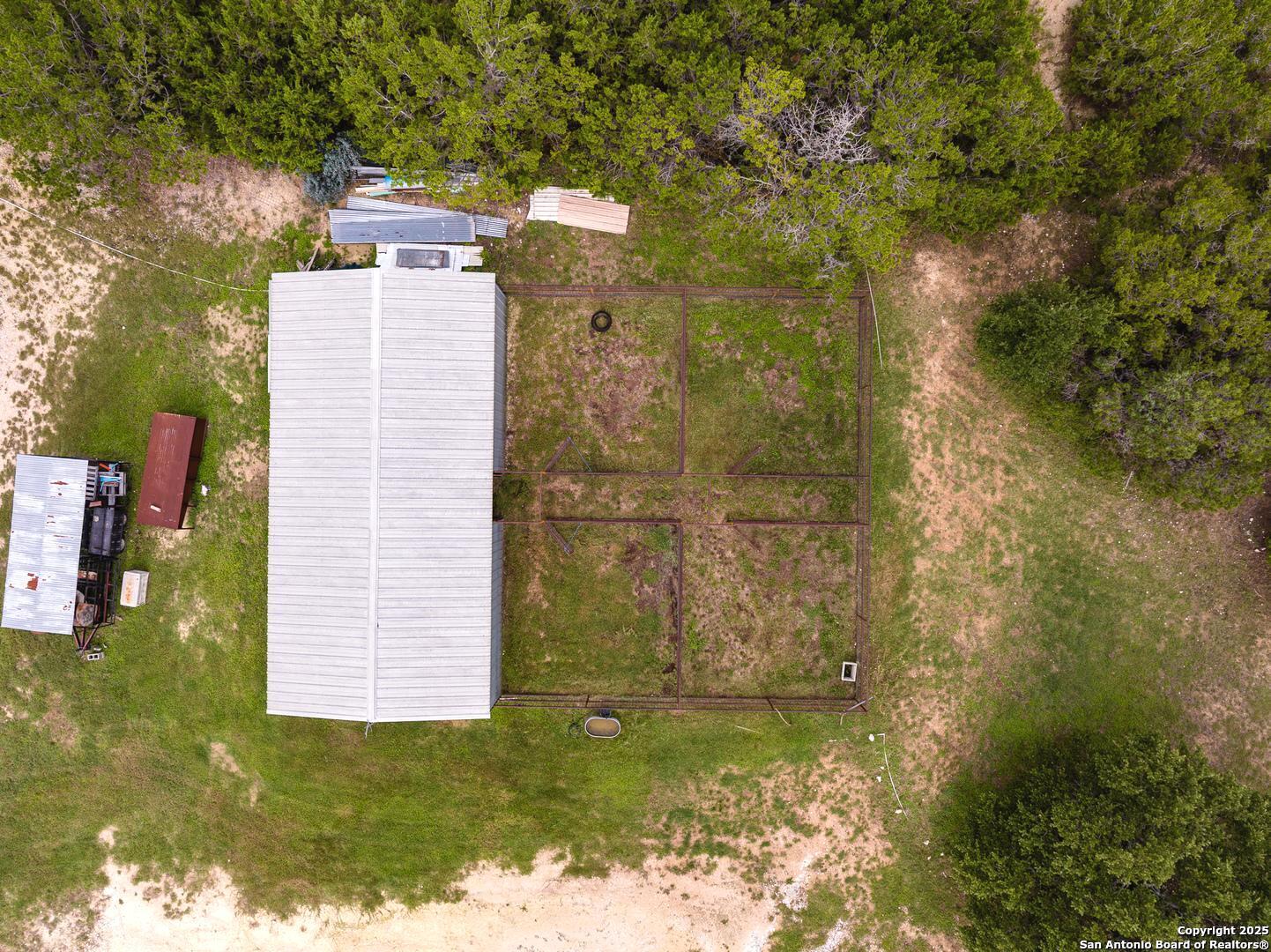 main property photo 23