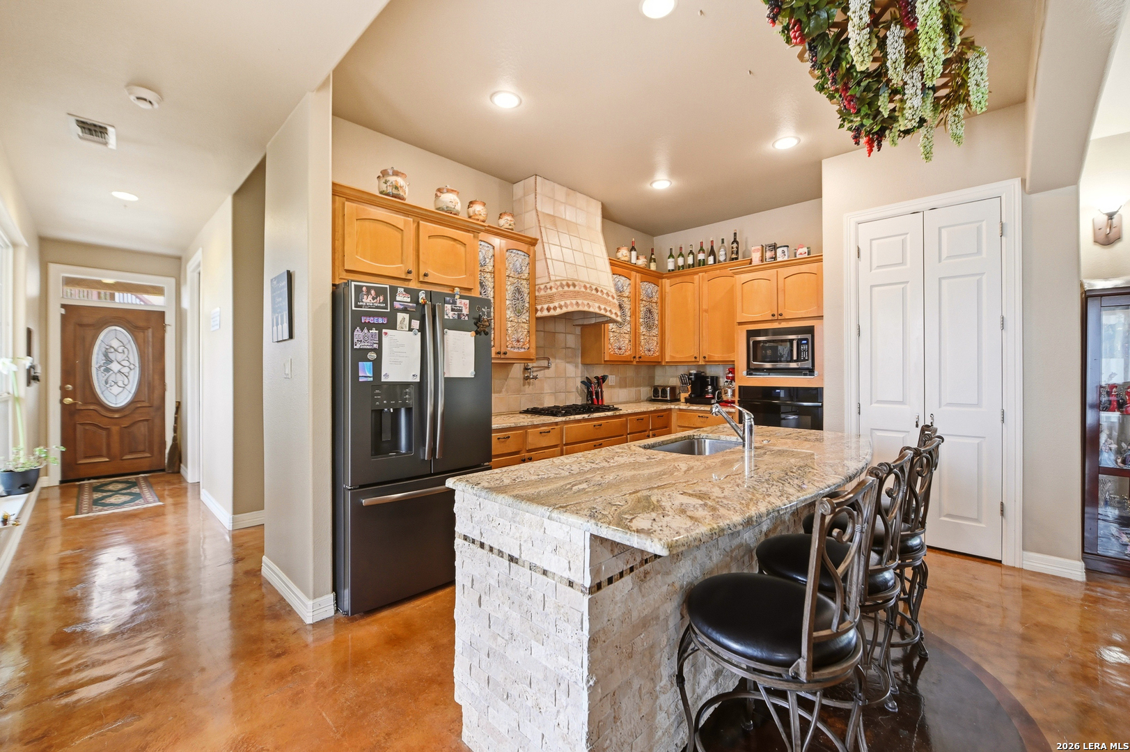 main property photo 29