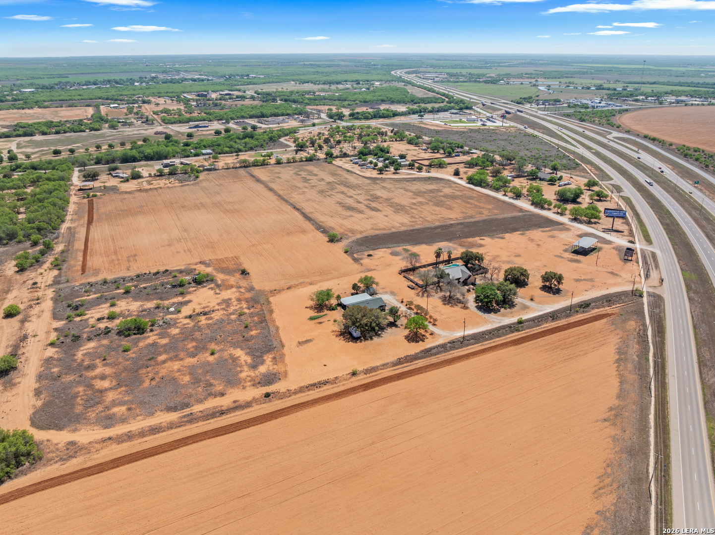 main property photo 39