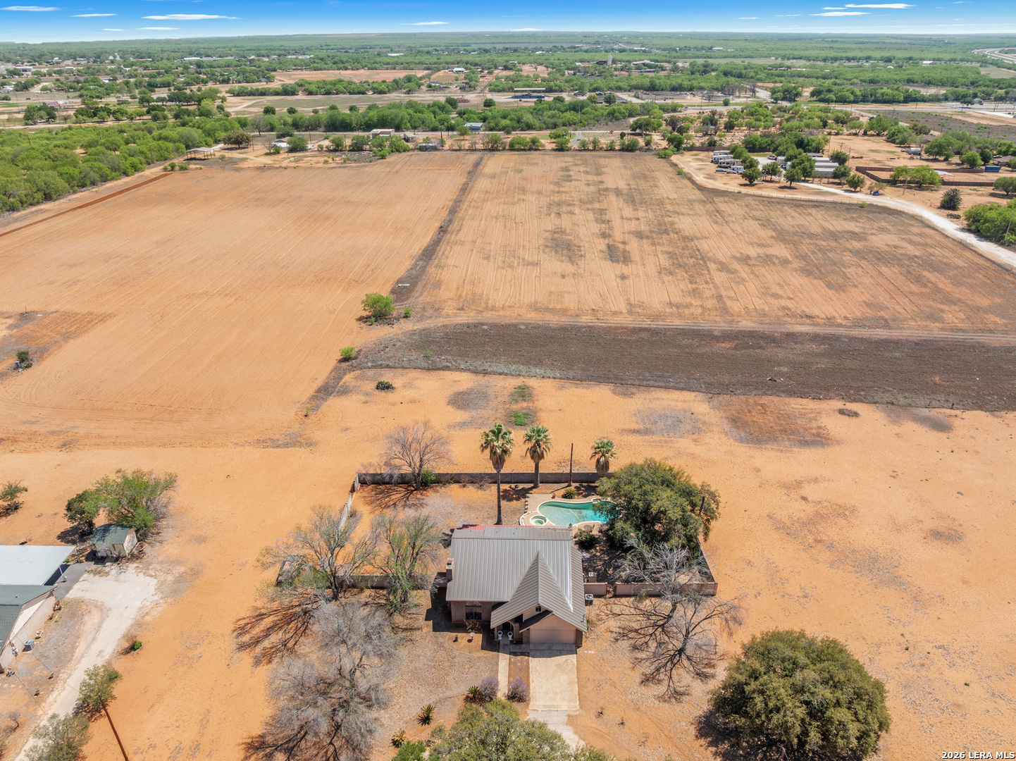 main property photo 47