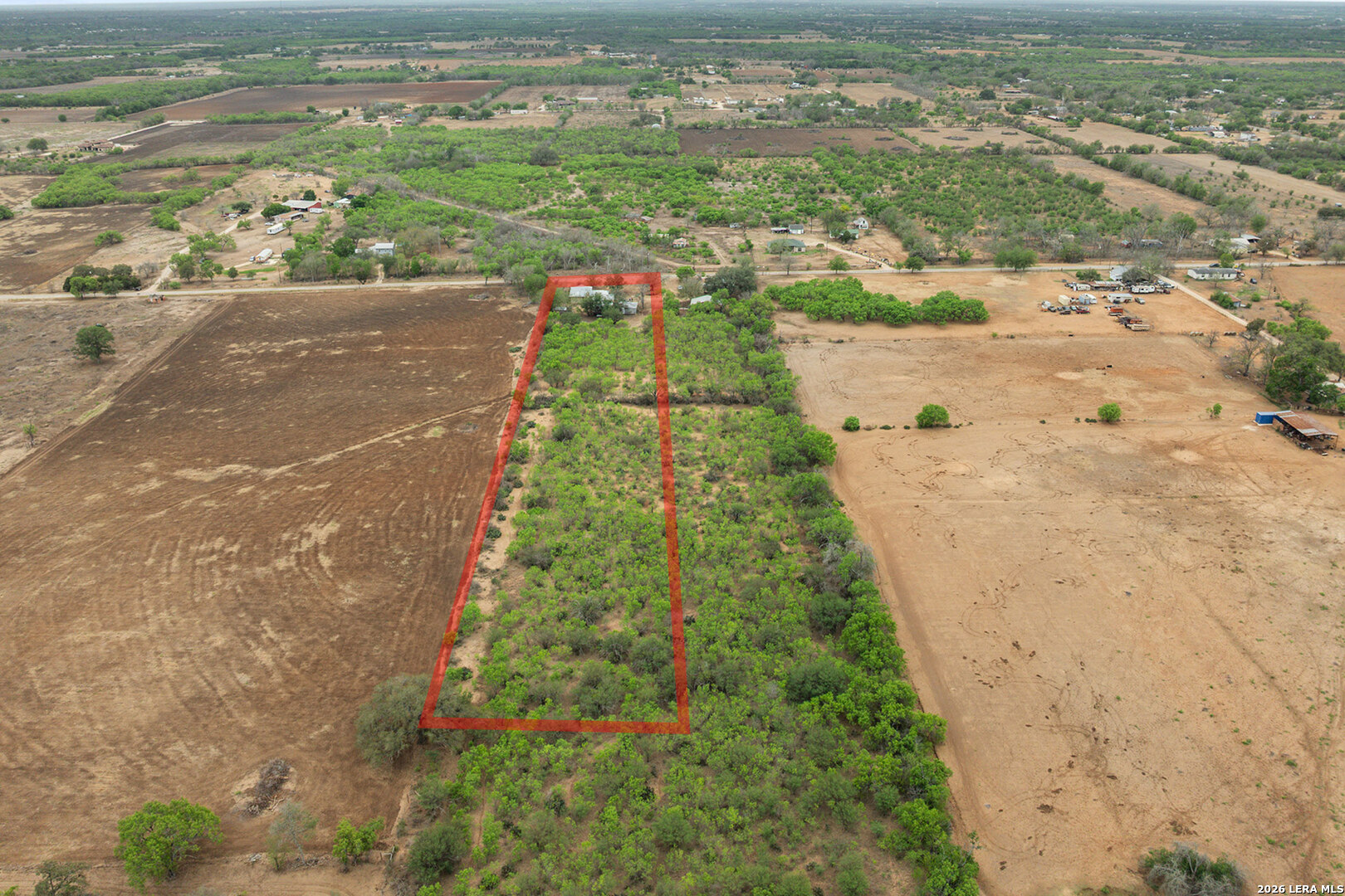 main property photo 28
