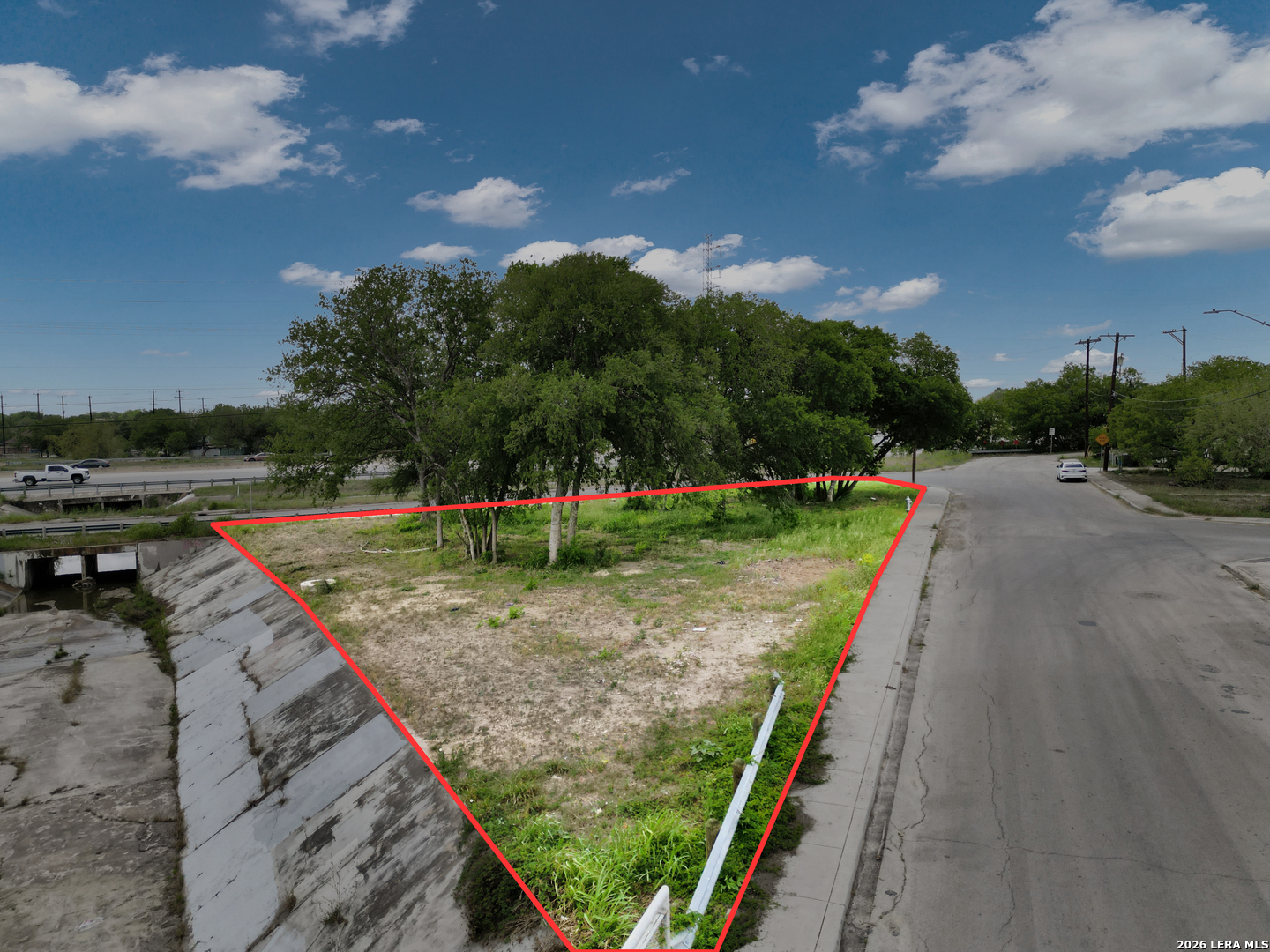 main property photo 4
