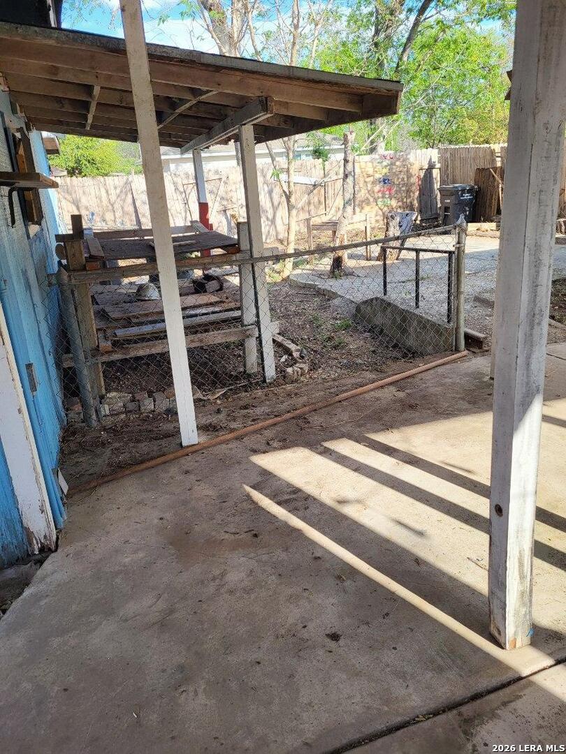 main property photo 14