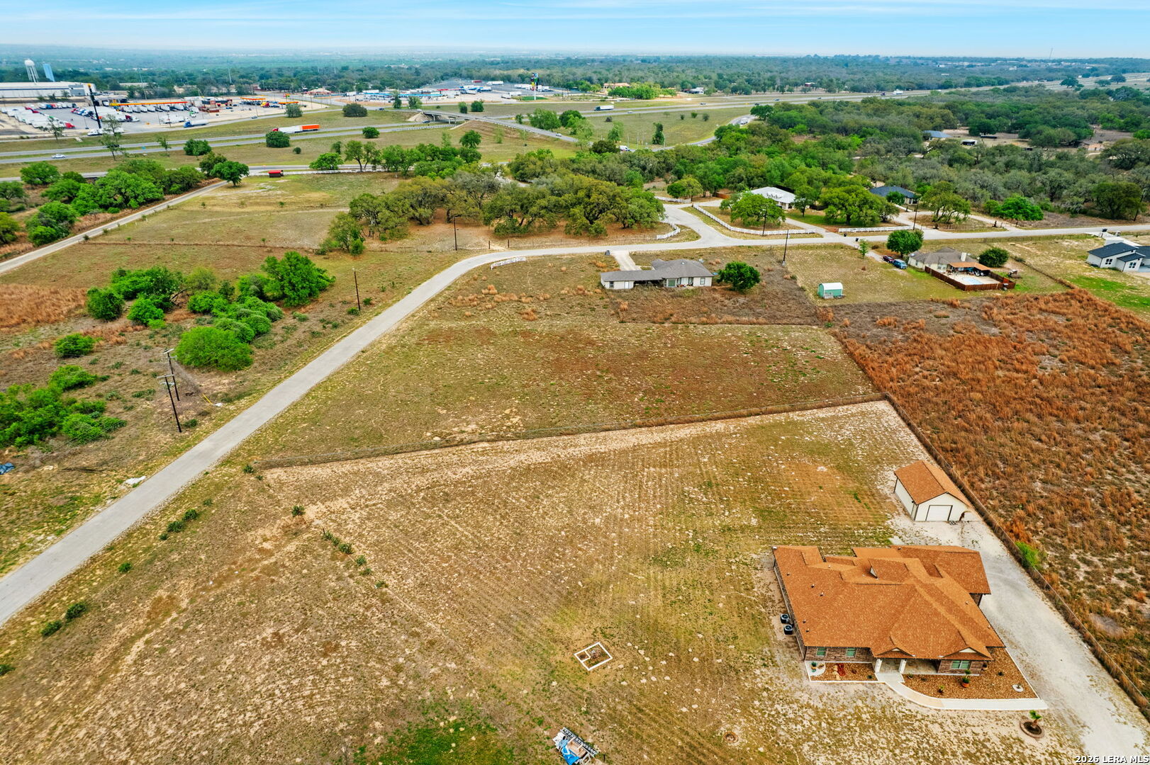 main property photo 6