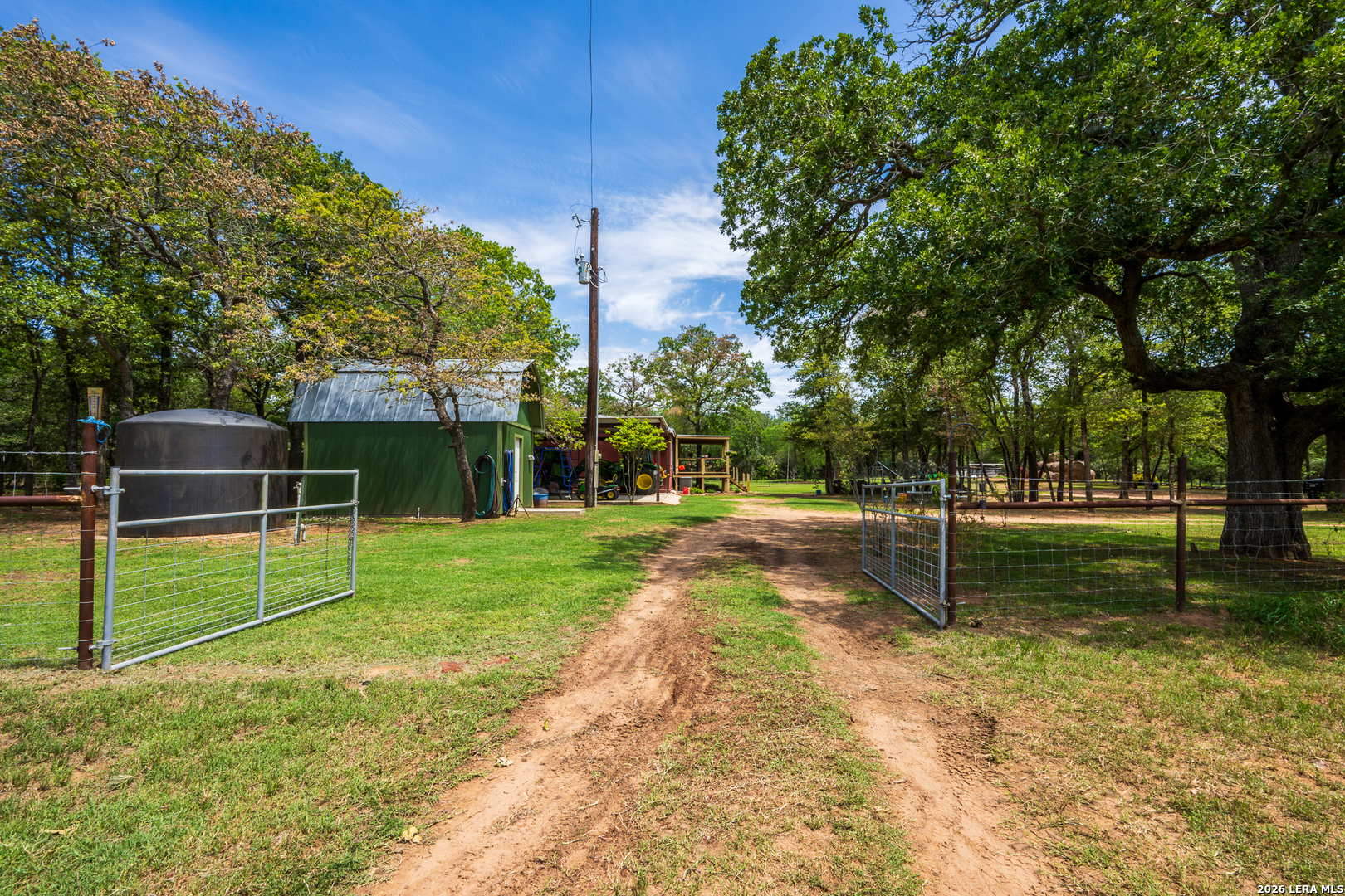main property photo 12