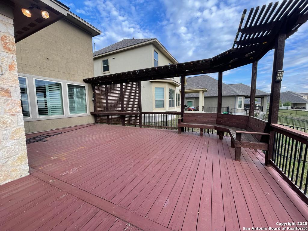 main property photo 23