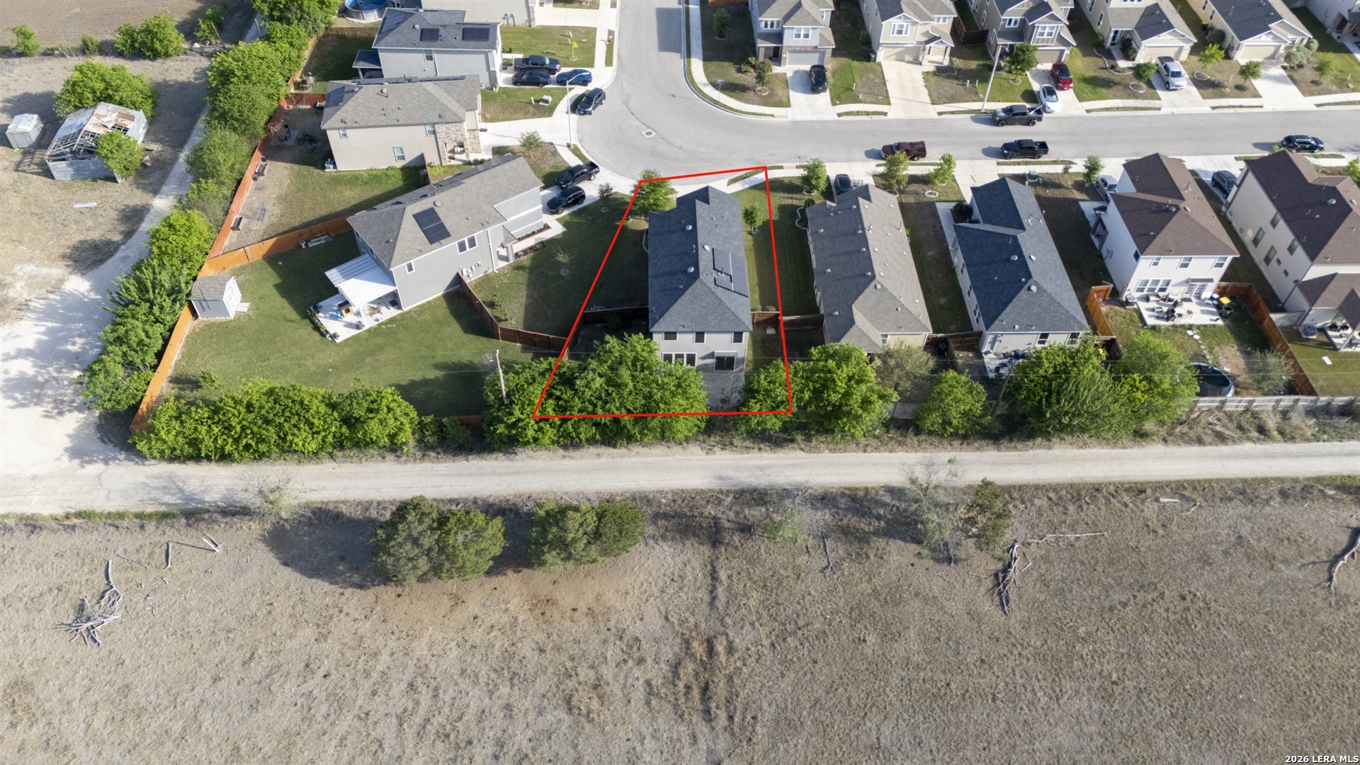 main property photo 38