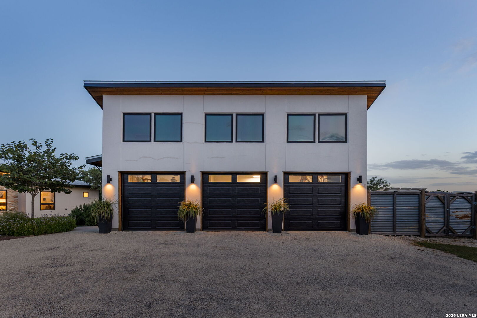 main property photo 45