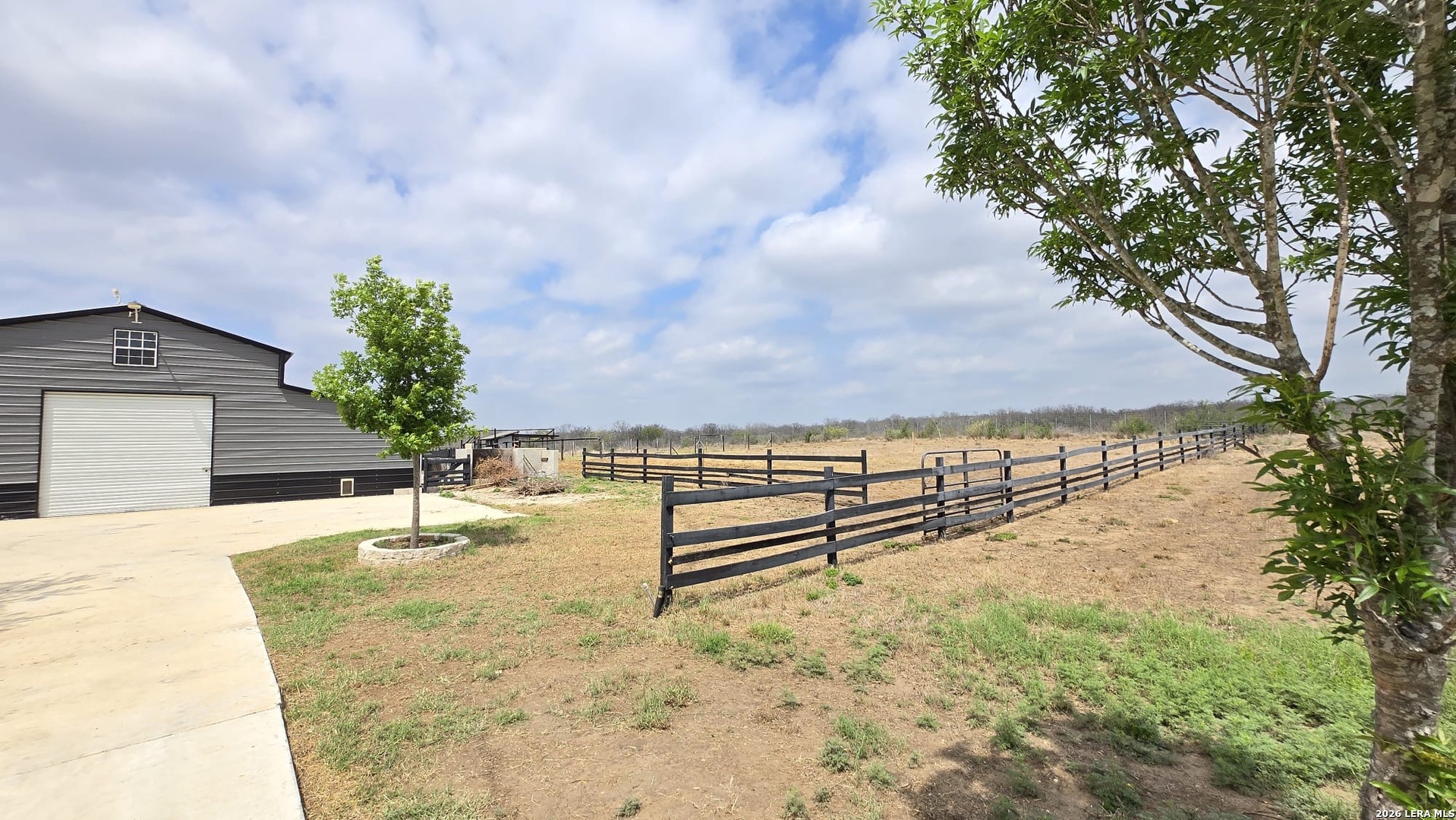 main property photo 20