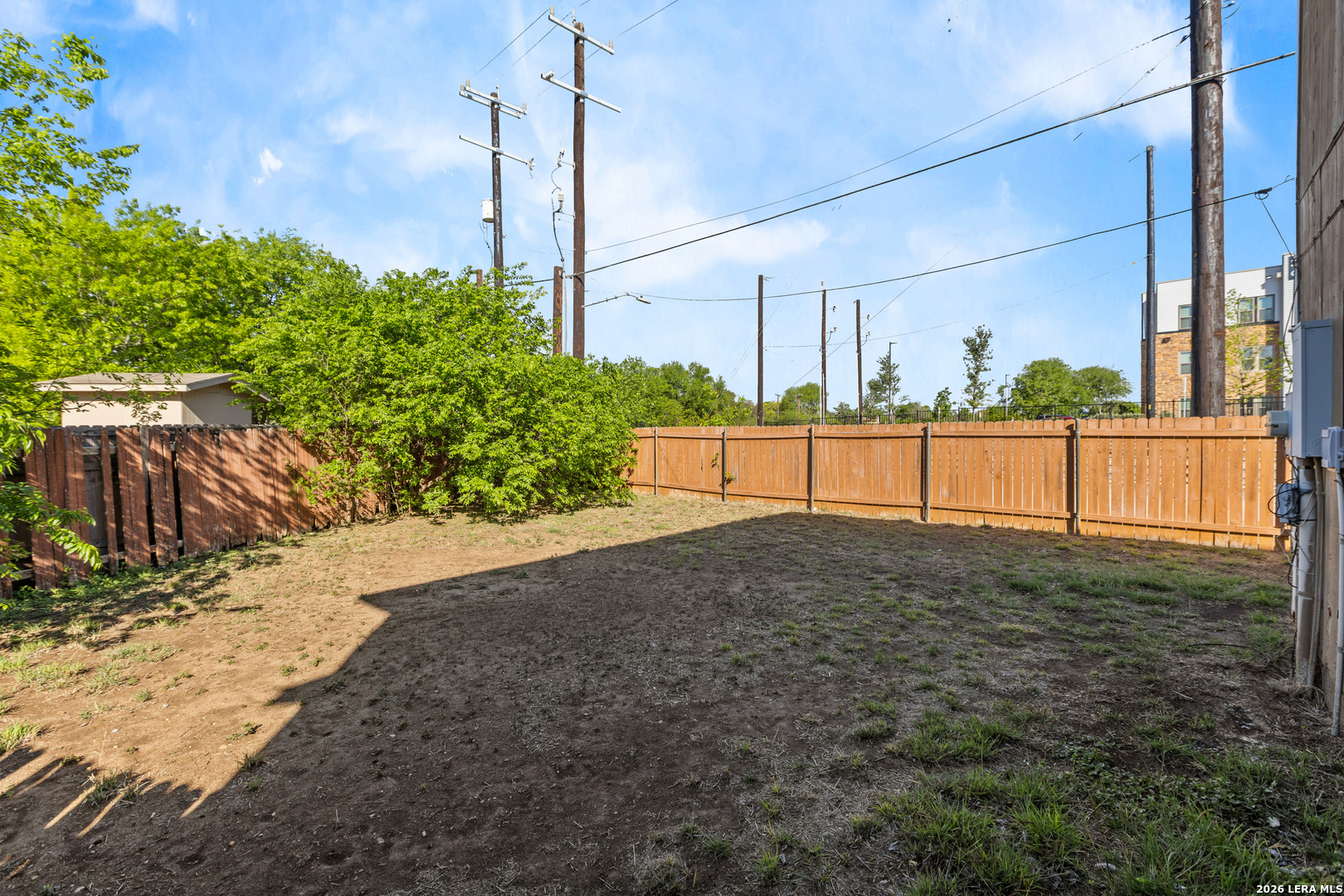 main property photo 23