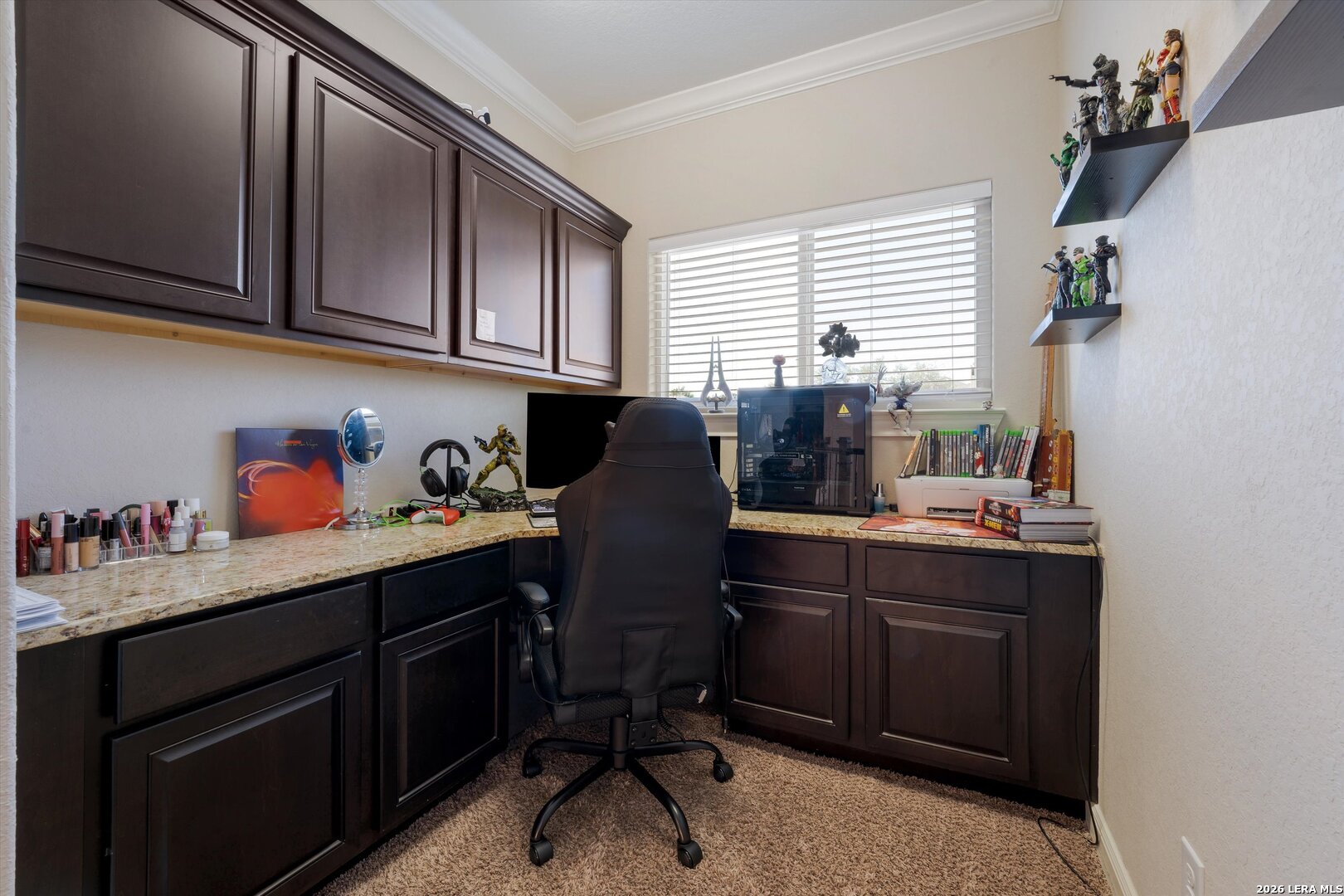 main property photo 25