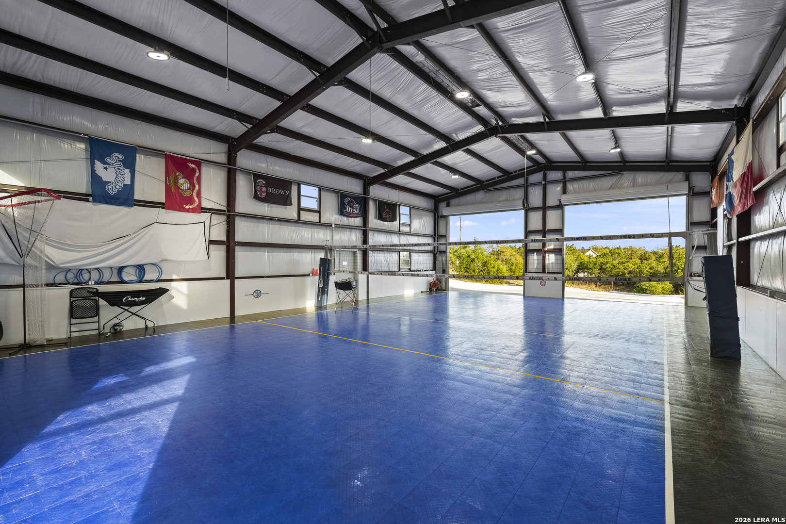 main property photo 40